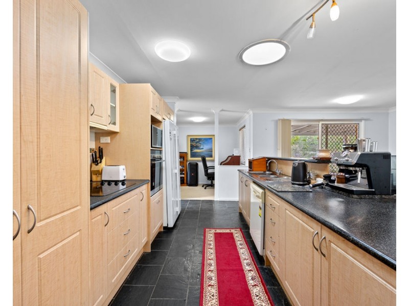 8 Epsom Court, Yamanto QLD 4305