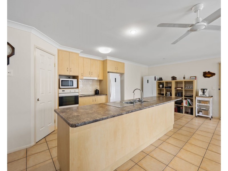 128 Kensington Drive, Flinders View QLD 4305