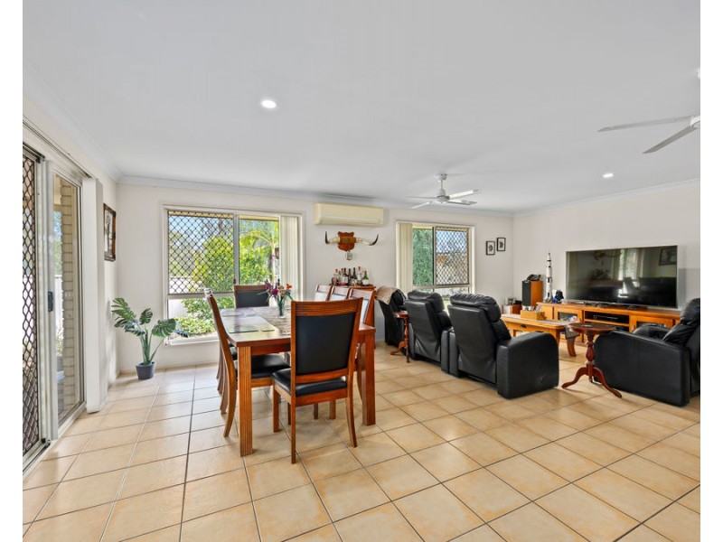 128 Kensington Drive, Flinders View QLD 4305