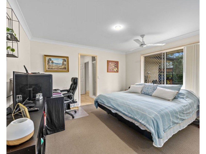 128 Kensington Drive, Flinders View QLD 4305