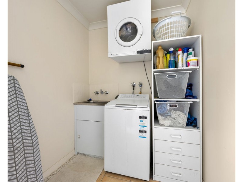 128 Kensington Drive, Flinders View QLD 4305