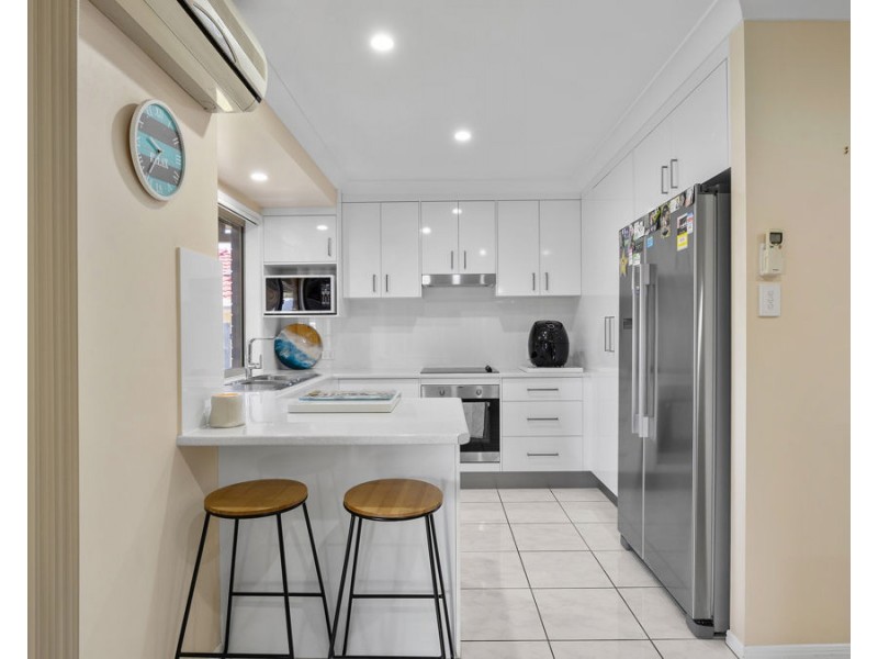 86 Equestrian Drive, Yamanto QLD 4305