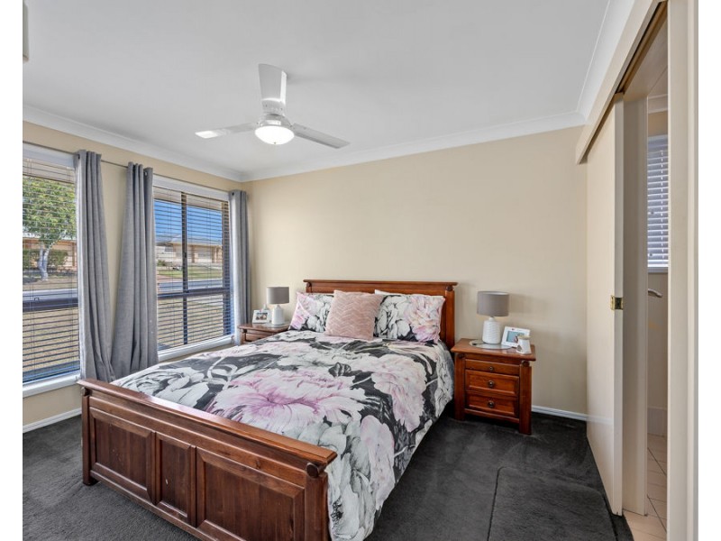 86 Equestrian Drive, Yamanto QLD 4305