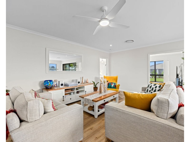 19 Tulip Street, Yamanto QLD 4305