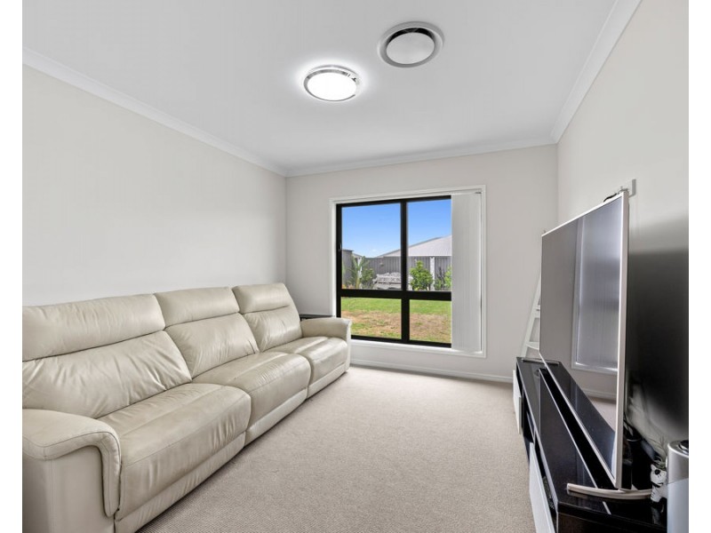 19 Tulip Street, Yamanto QLD 4305