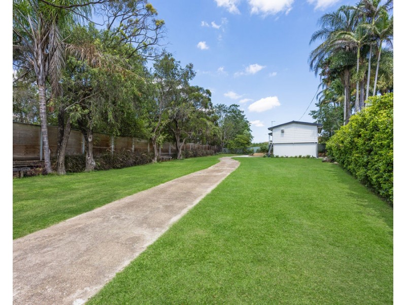 7 Roma Street, North Booval QLD 4304