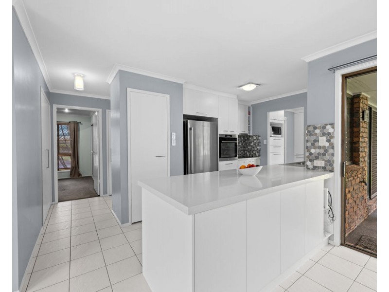 9 Connemara Court, Yamanto QLD 4305