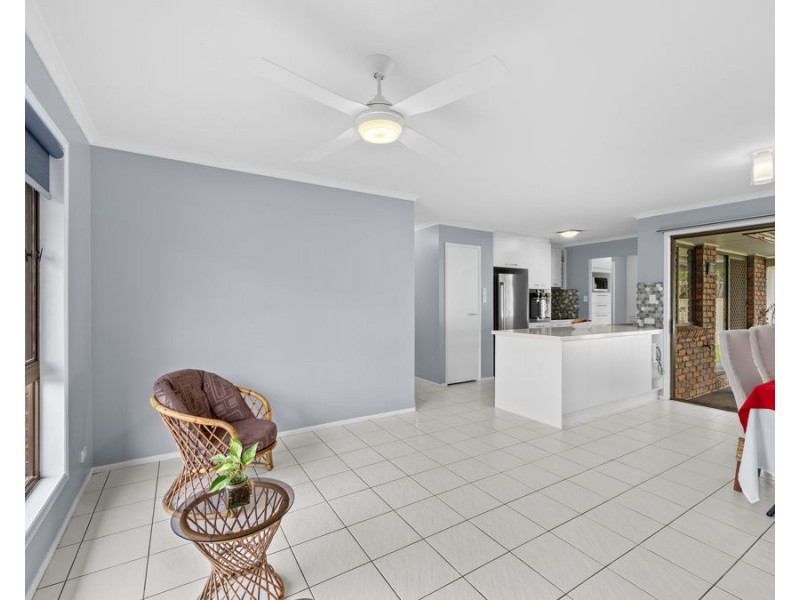 9 Connemara Court, Yamanto QLD 4305