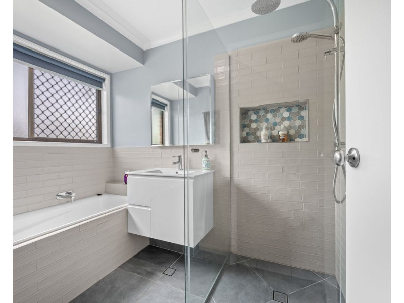 9 Connemara Court, Yamanto QLD 4305