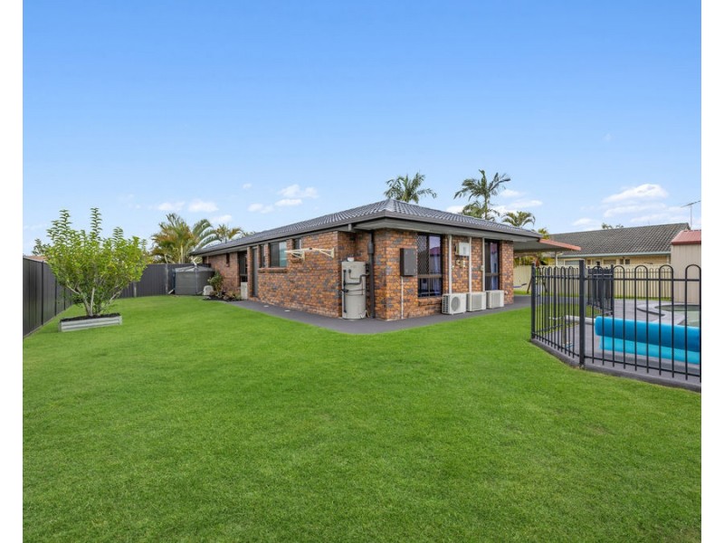 9 Connemara Court, Yamanto QLD 4305