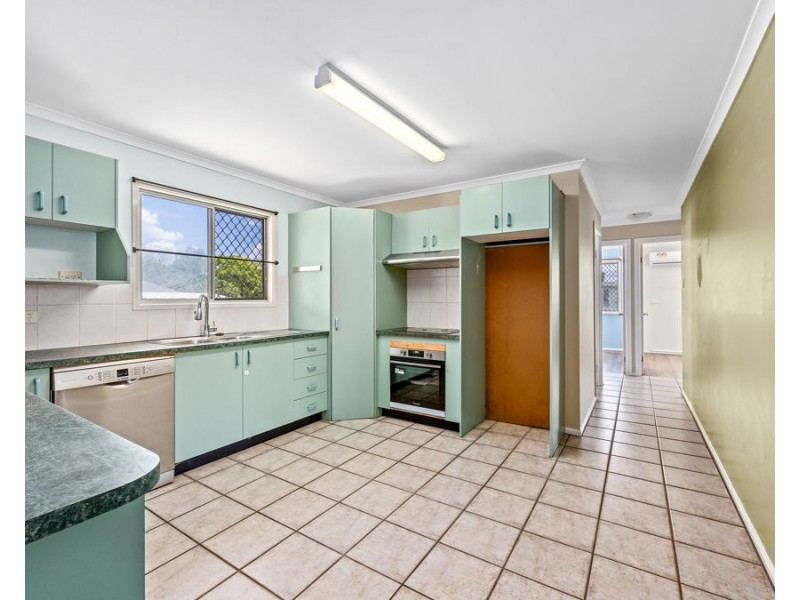 2 France Street, Eastern Heights QLD 4305