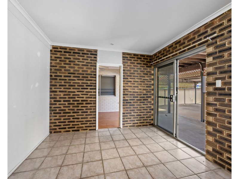 2 France Street, Eastern Heights QLD 4305