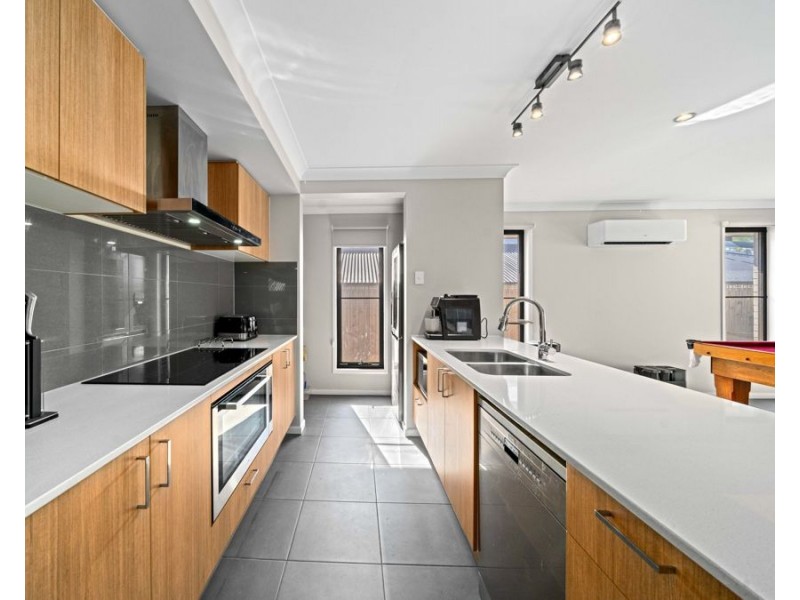 27 Tetra Crescent, Ripley QLD 4306