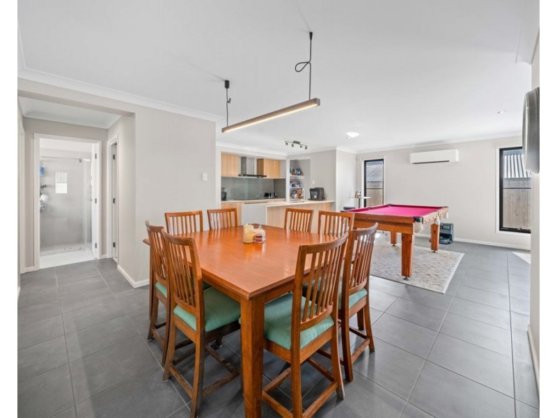 27 Tetra Crescent, Ripley QLD 4306