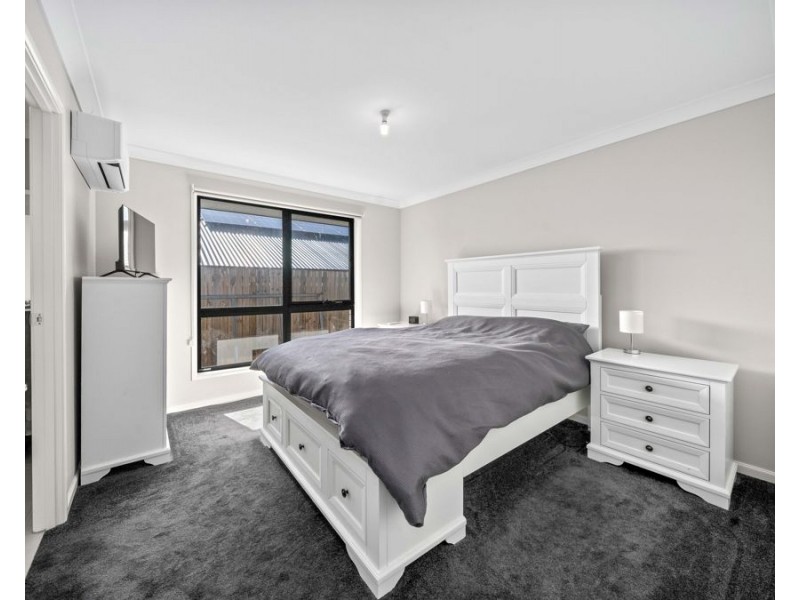 27 Tetra Crescent, Ripley QLD 4306