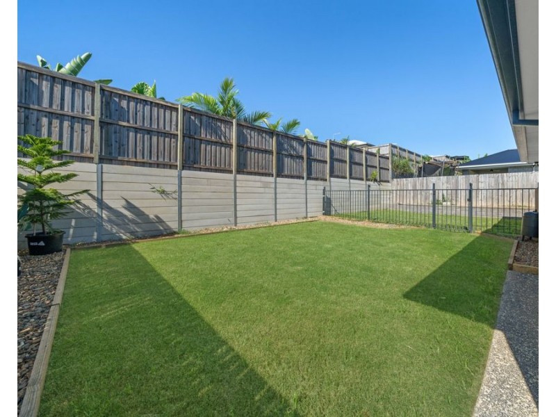 27 Tetra Crescent, Ripley QLD 4306