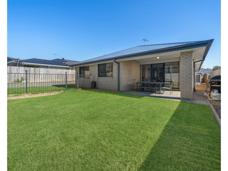 27 Tetra Crescent, Ripley QLD 4306