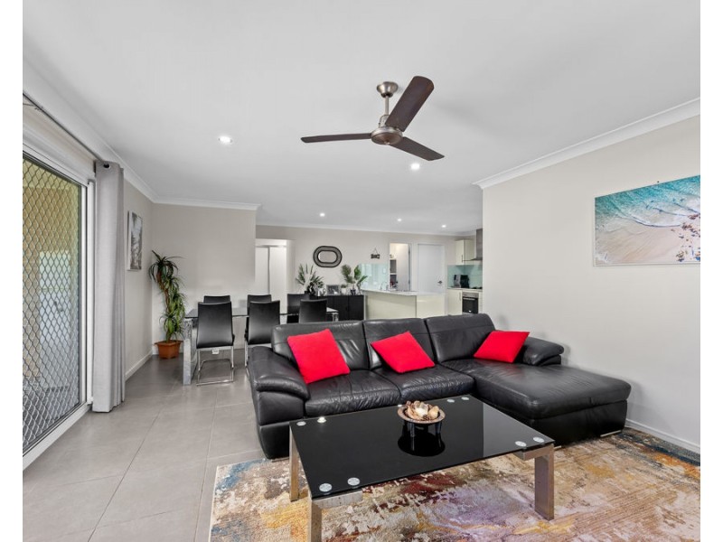 6 Jellett Drive, Deebing Heights QLD 4306