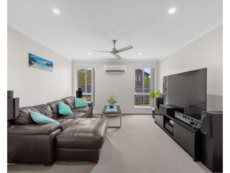 6 Jellett Drive, Deebing Heights QLD 4306