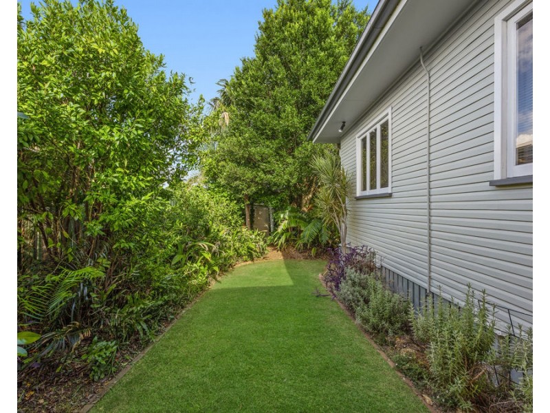 106 Wildey Street, Raceview QLD 4305