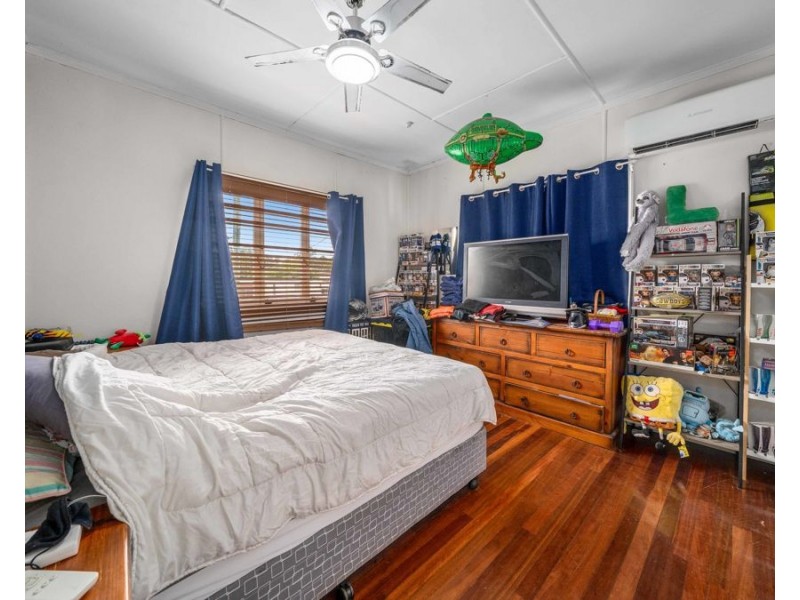 26 James Street, East Ipswich QLD 4305