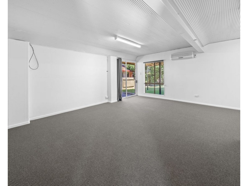 37 Warner Street, Raceview QLD 4305
