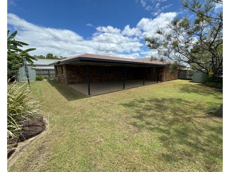 8 Redwood Place, Yamanto QLD 4305