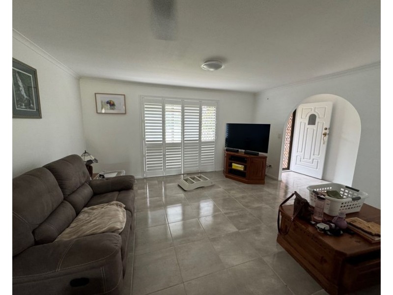 8 Blenheim Crescent, Yamanto QLD 4305