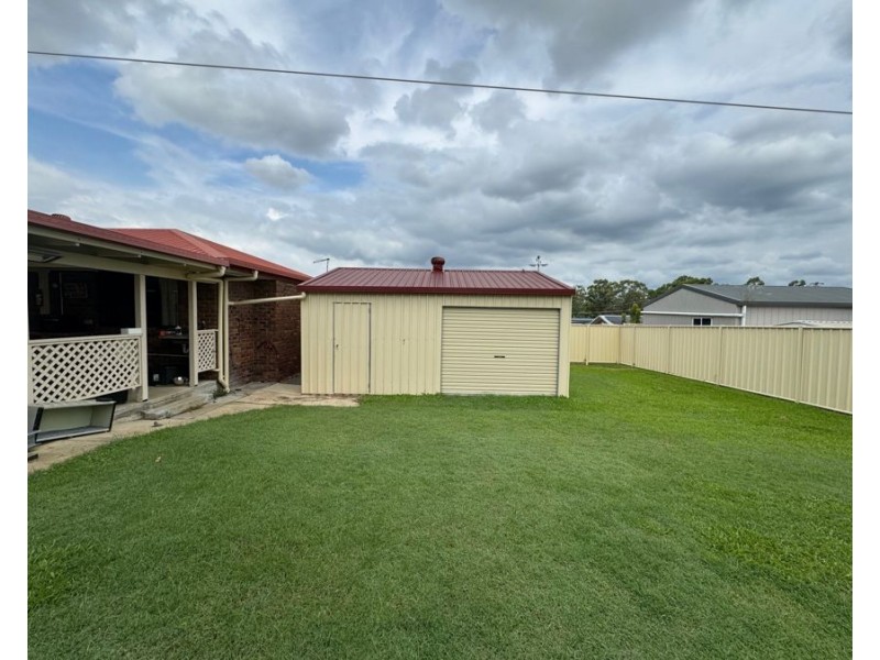 8 Blenheim Crescent, Yamanto QLD 4305
