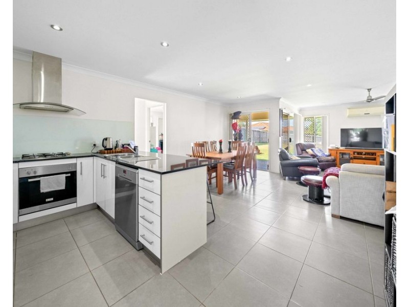 10 Nuala Street, Yamanto QLD 4305