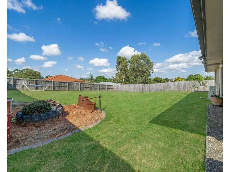 10 Nuala Street, Yamanto QLD 4305