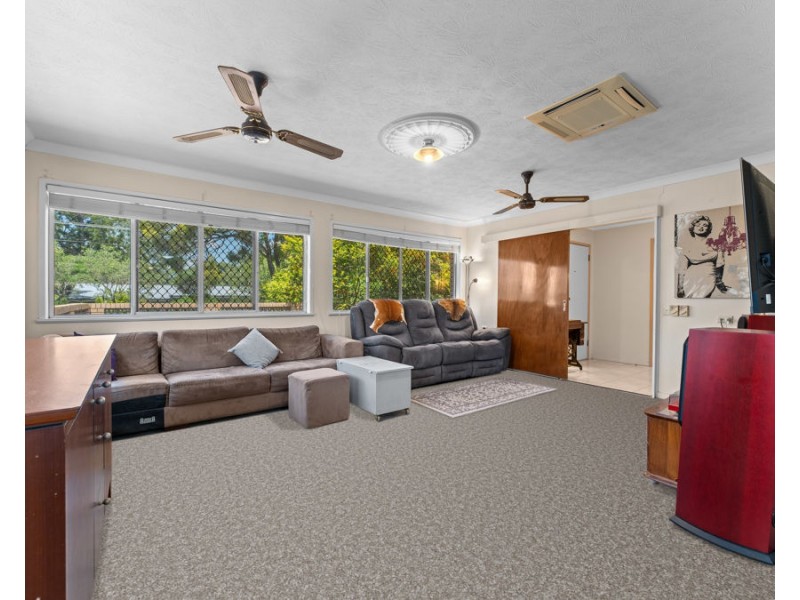 50 Cranes Road, North Ipswich QLD 4305