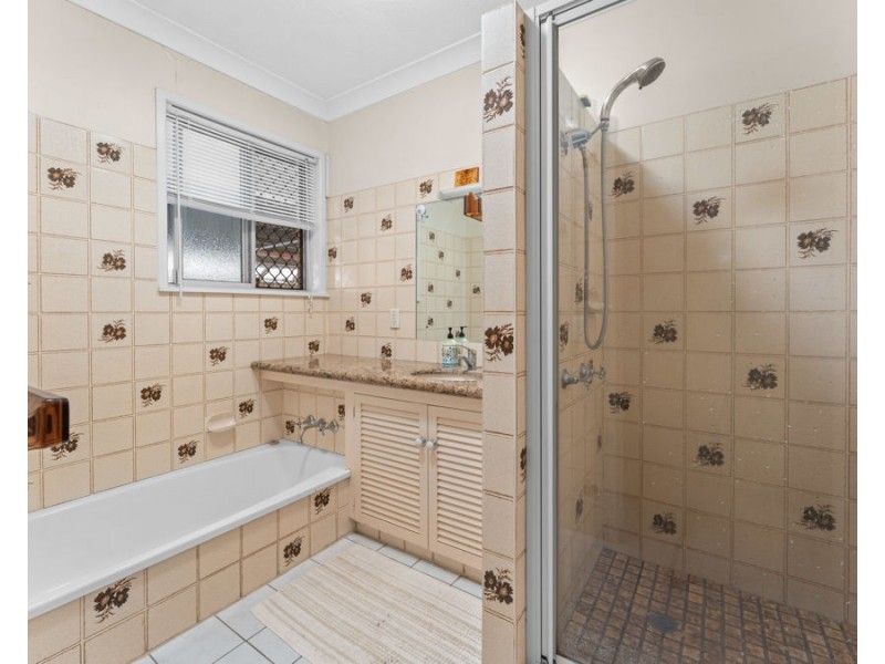 50 Cranes Road, North Ipswich QLD 4305