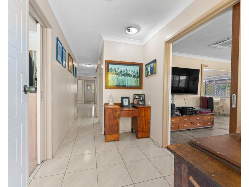 50 Cranes Road, North Ipswich QLD 4305
