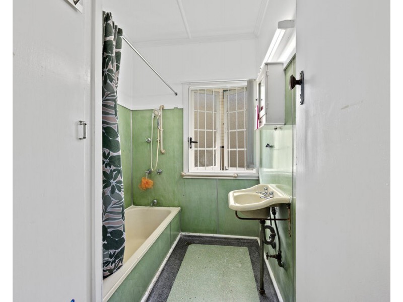 30 McGill Street, Basin Pocket QLD 4305