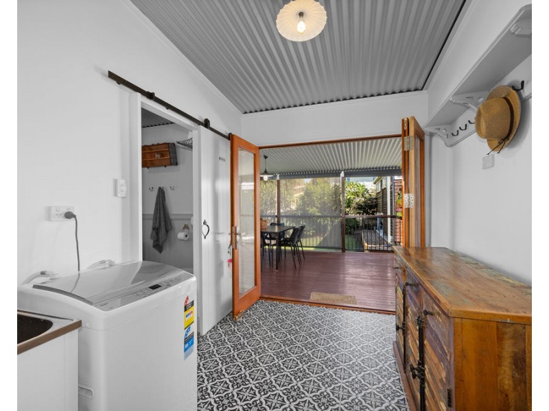 10 Freeman Street, North Ipswich QLD 4305