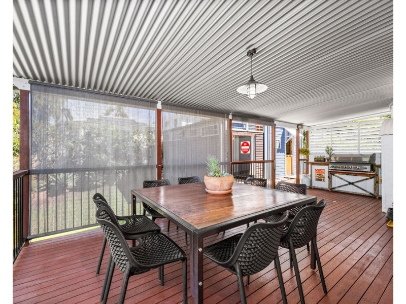 10 Freeman Street, North Ipswich QLD 4305