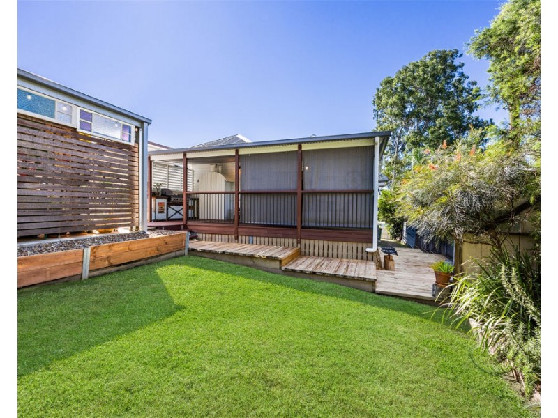 10 Freeman Street, North Ipswich QLD 4305