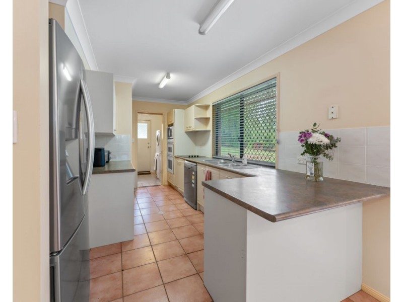 16 Chilton Court, Deebing Heights QLD 4306