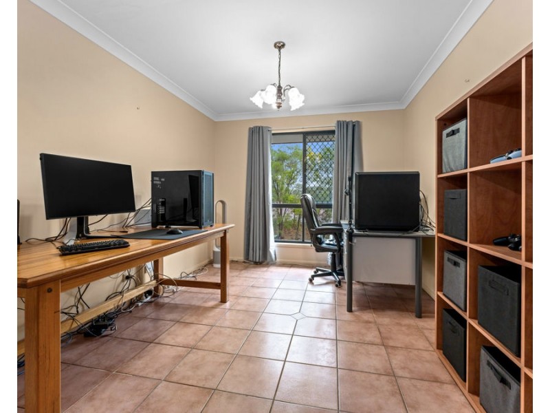 16 Chilton Court, Deebing Heights QLD 4306