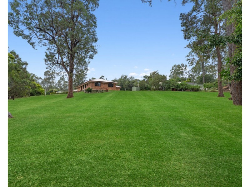 16 Chilton Court, Deebing Heights QLD 4306