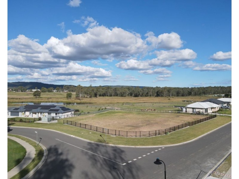 22 Sandstone Drive, Hatton Vale QLD 4341