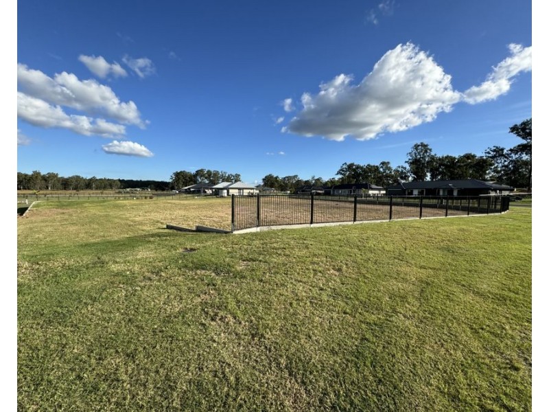 22 Sandstone Drive, Hatton Vale QLD 4341