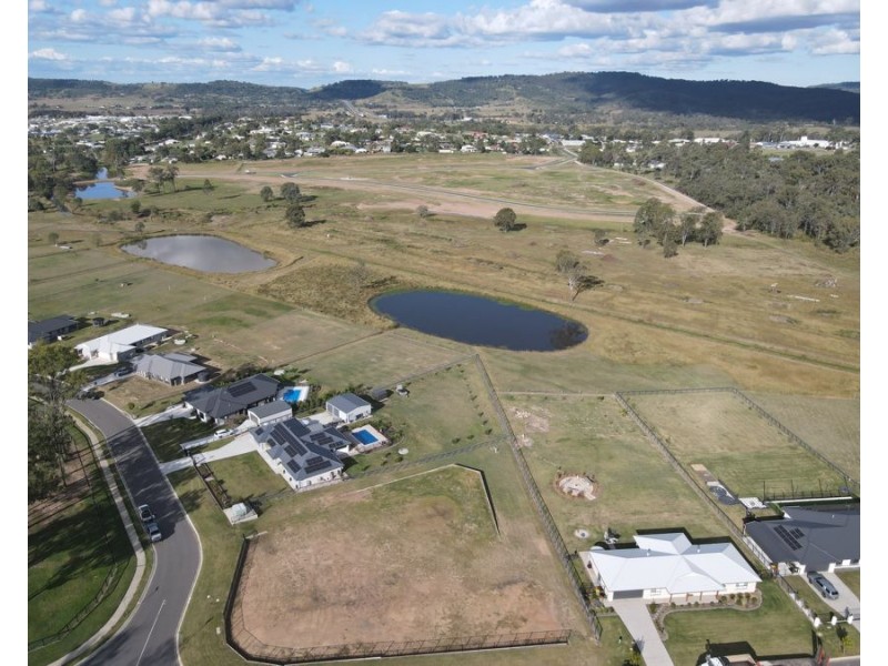 22 Sandstone Drive, Hatton Vale QLD 4341