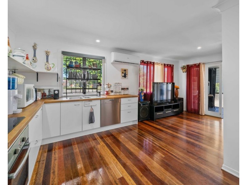 1A Alexandra Street, Booval QLD 4304