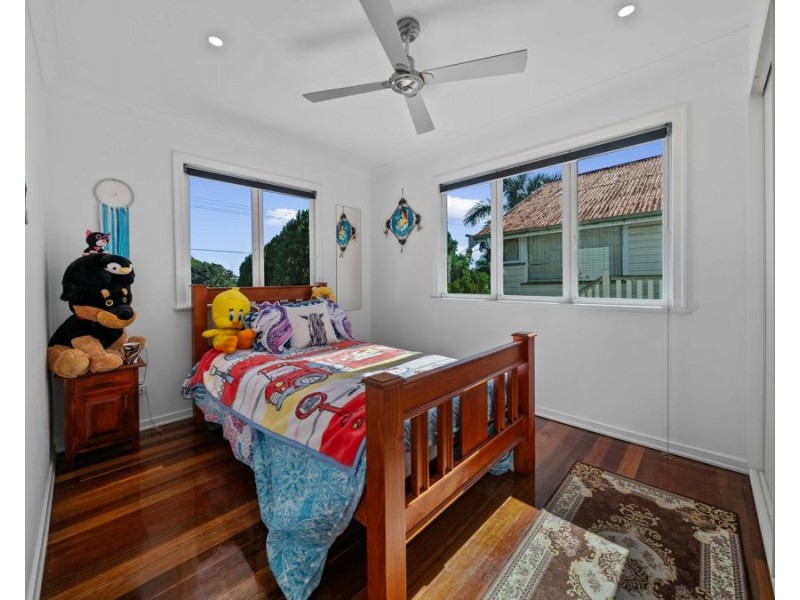 1A Alexandra Street, Booval QLD 4304