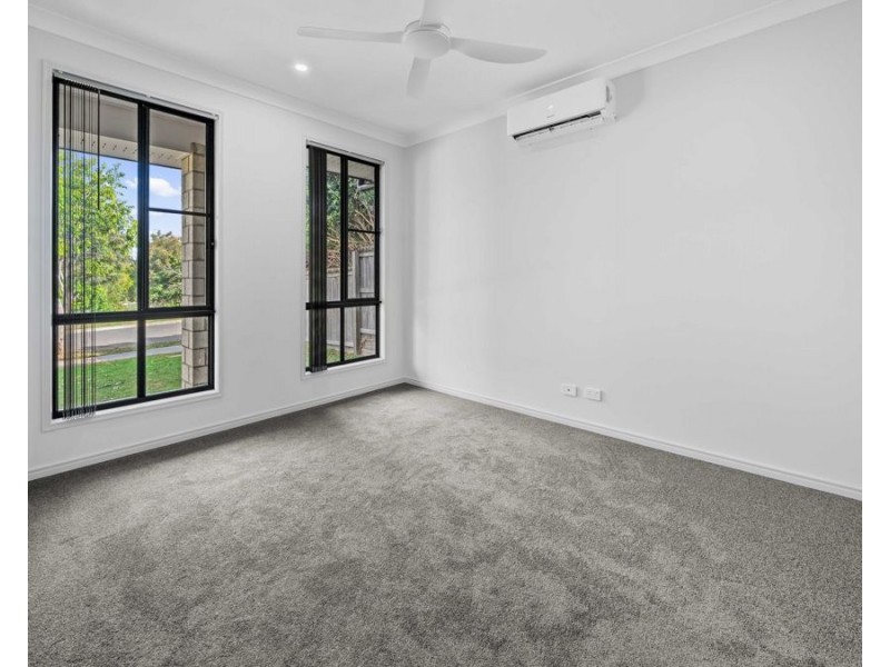 4 Bonnie Court, Flinders View QLD 4305