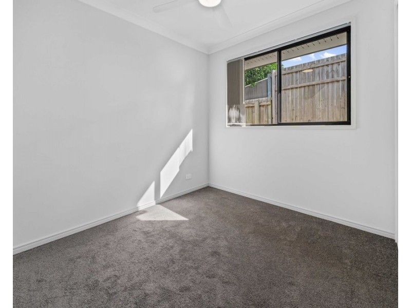 4 Bonnie Court, Flinders View QLD 4305
