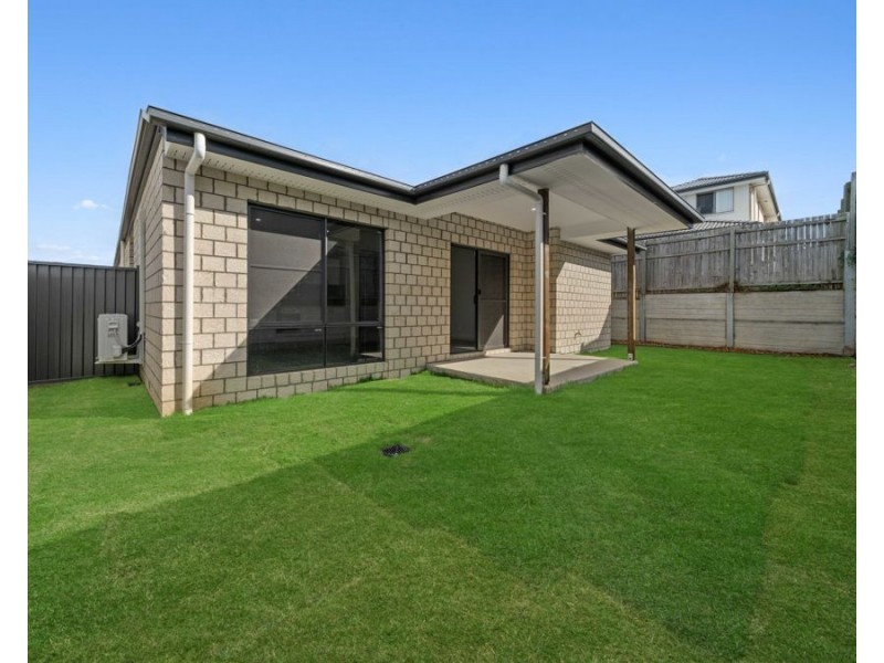 4 Bonnie Court, Flinders View QLD 4305