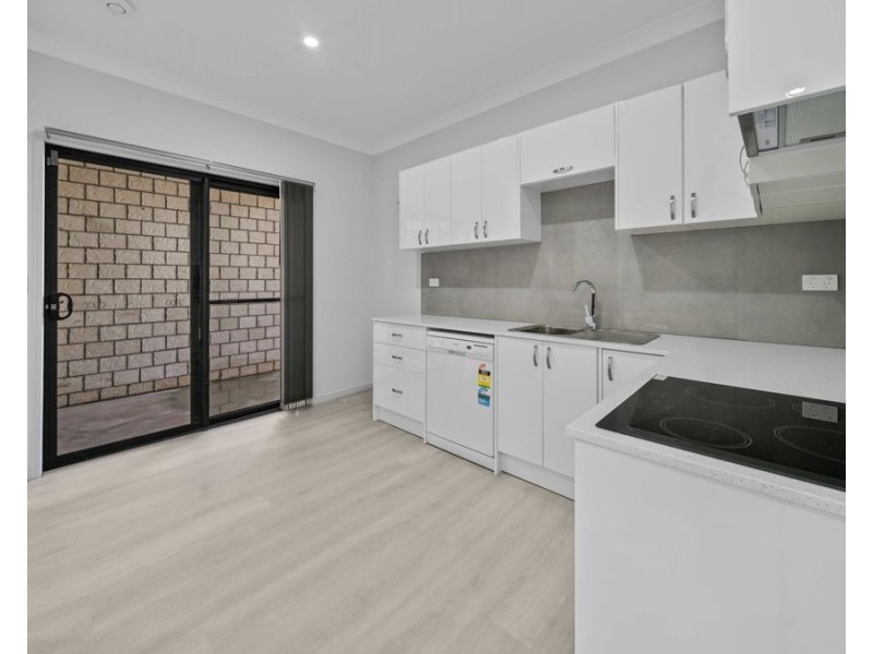4 Bonnie Court, Flinders View QLD 4305